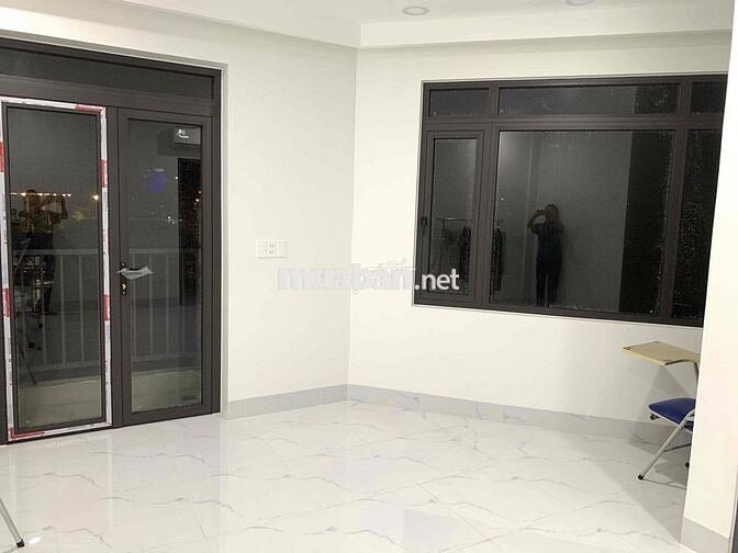 mình chỉ cho nữ thuê ưu tiên các bạn sinh viên , nhân viên vp