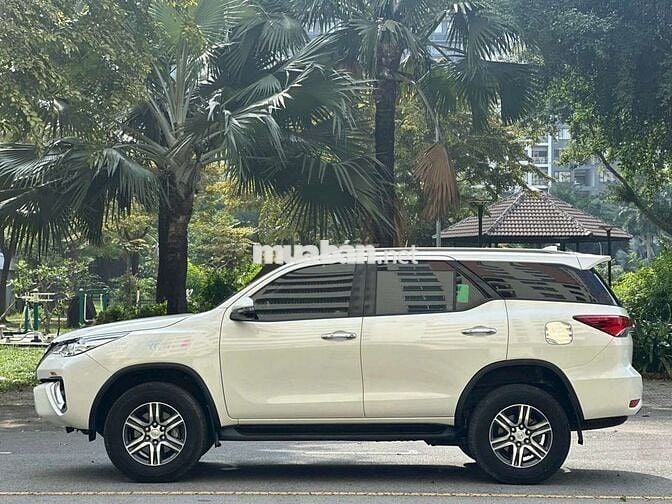 TOYOTA FORTUNER 2.7V  - 39000 km