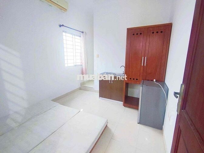 Cho thuê phòng cửa sổ trời ở trung tâm quận 1, gần ĐH Sài Gòn