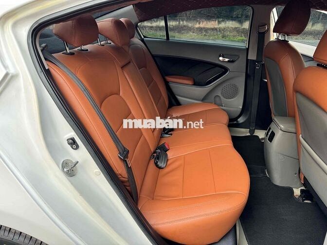 Kia K3 2015 1.6 MT - 135000 km