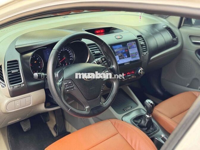 Kia K3 2015 1.6 MT - 135000 km