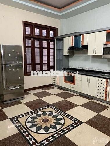 Cho thuê nhà liền kề B22 phố Trung Hòa - Diện tích 80m2 x 4,5 tầng