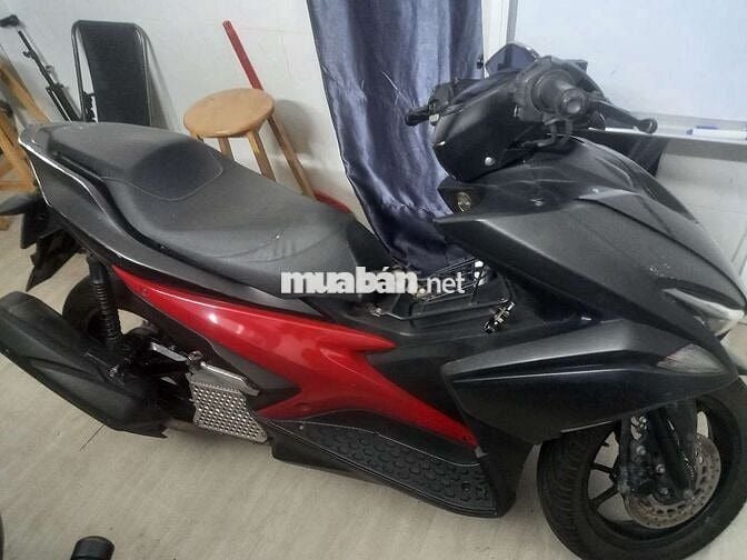 Nghĩa đen là bán một chiếc xe máy