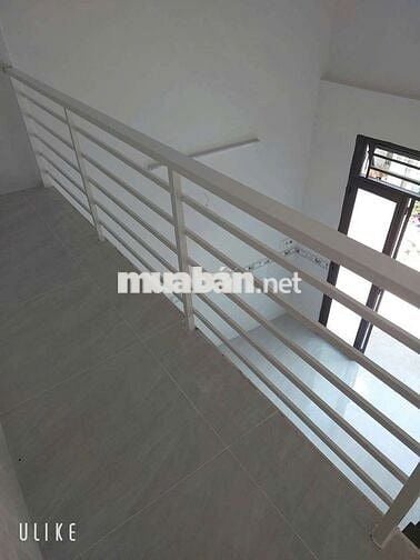 Cần tiền bán gâp...nhà tường nguyên con