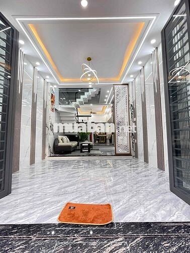 nhà sổ hồng riêng đã hoàn công. sân ô tô. khu dân cư bình chuẩn