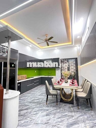 nhà sổ hồng riêng đã hoàn công. sân ô tô. khu dân cư bình chuẩn