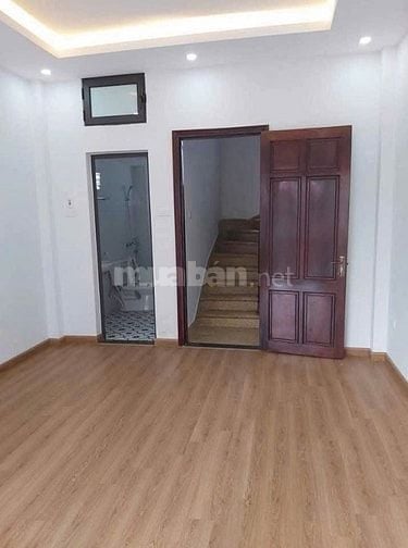 SIÊU PHẨM MẶT NGÕ CẦU GIẤY KINH DOANH NHÀ ĐẸP Ở NGAY - 40M RA Ô TÔ 