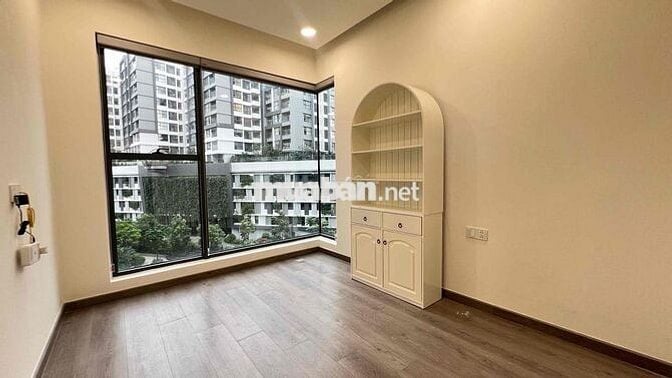 Cho thuê gấp Diamond Centery 2PN-2WC-2Bancol (86m2)hướng mát, nhà mới