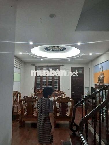 Nhà liền kề ngõ 34 phố Vũ Phạm Hàm - Dt 80m2 x 4,5 tầng, mặt tiền 5m