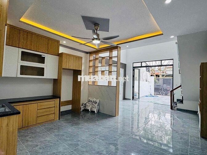 bán nhà gần cổng mp1. nhà đẹp giá rẻ.