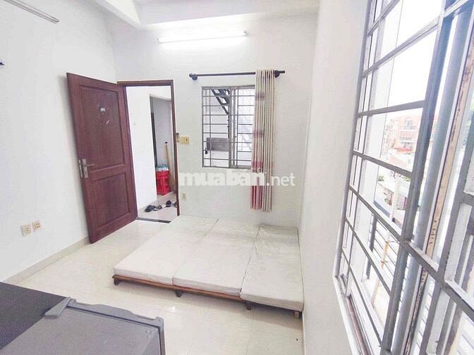 Cho thuê phòng cửa sổ trời ở trung tâm quận 1, gần ĐH Sài Gòn