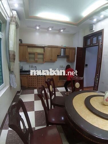 Nhà ngõ 91 phố Trần Duy Hưng, Dt 50m2 x 5 tầng mặt tiền 4m, ô tô đậu