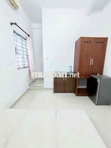 Cho thuê phòng cửa sổ trời ở trung tâm quận 1, gần ĐH Sài Gòn