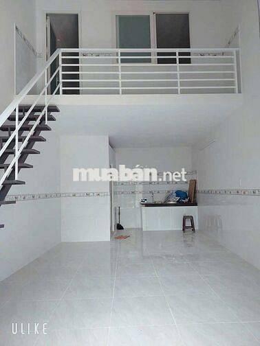 Cần tiền bán gâp...nhà tường nguyên con