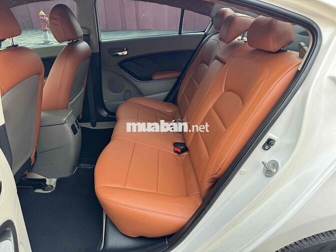 Kia K3 2015 1.6 MT - 135000 km