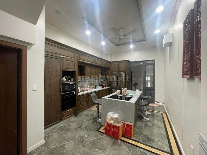 nhà mới MTKD đường Nguyễn Thức Tự, 4,1x24,5m giá 30 triệu/tháng.