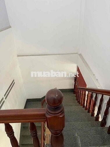 Chủ gởi cho thuê nhà Ba Điểm  Dt 8x 18 m-1trệt -1 lầu -2 phong ngủ kin