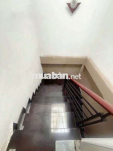 Cho thuê Mtkd 2 lầu 4pn 3wc giá 12Triệu