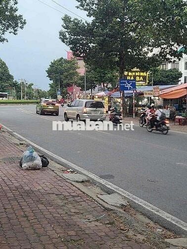 Cho thuê mặt bằng ngang 10 ngay vòng Xoay Hiệp Thành 3