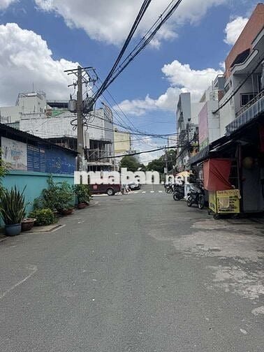 Dt 60m2 - 3 Tầng BTCT - Đường Xe Hơi - (4×15m2) - 4PN - Chỉ : 6,35 Tỏi