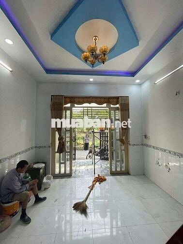 Nhà nằm ngay mặc tiền đường Nguyễn Văn Bứa DT:4m-12m giá 480tr