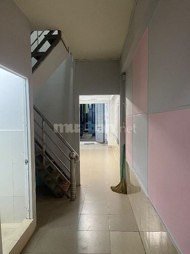 Bán nhà chính chủ hẻm xe hơi F4 Q8