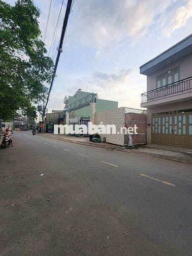 Đất mặt tiền thạnh lộc 31 ngay ngã tư ga