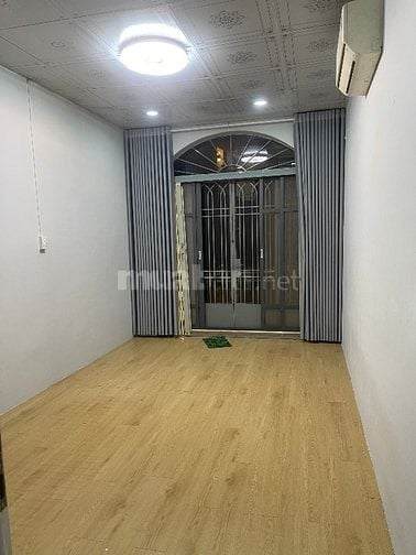 Bán nhà chính chủ hẻm xe hơi F4 Q8