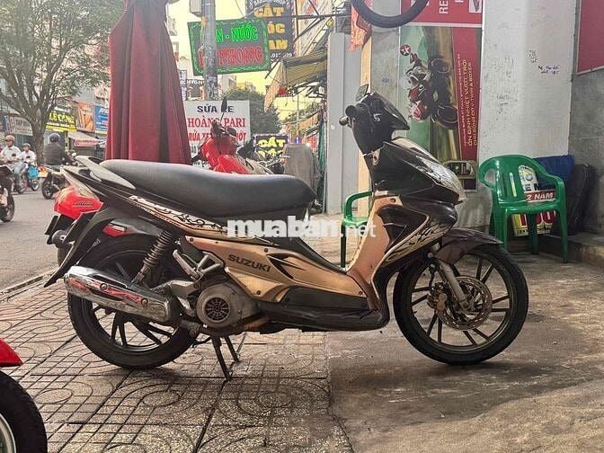 Suzuki Hayate màu Nâu vàng