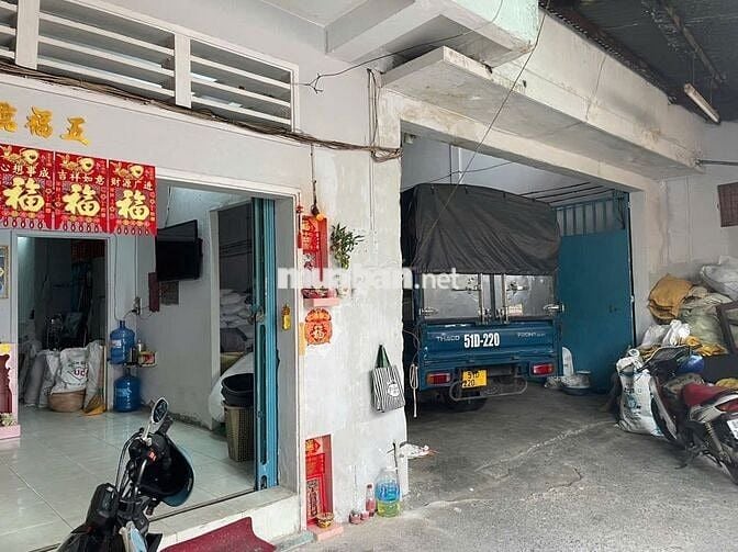 Cho thuê Xưởng, cạnh Đầm Sen - DT 450m2 - đường Tô Hiệu - Hòa Bình