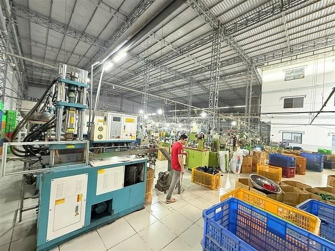 GẤP BÁN NHÀ XƯỞNG DT 980M2 NGAY GẦN NGUYỄN THỊ TÚ DÒNG TIỀN 70TR/THÁN