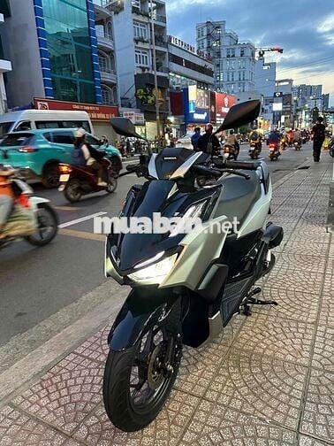 VARIO 160 2024 Bạc Đen Phuộc OKD BSTP Chính Chủ
