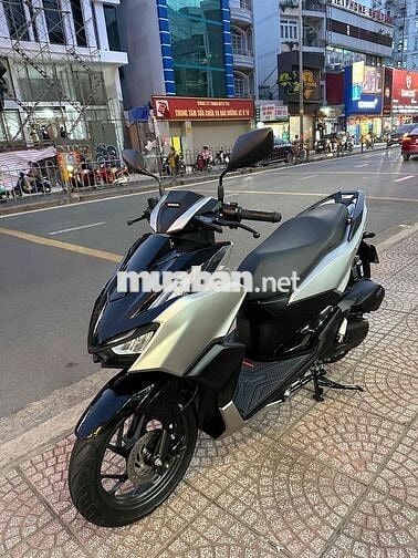 VARIO 160 2024 Bạc Đen Phuộc OKD BSTP Chính Chủ