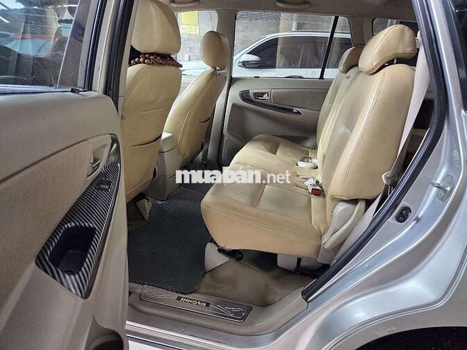 Toyota Innova 2015 2.0E Bạc