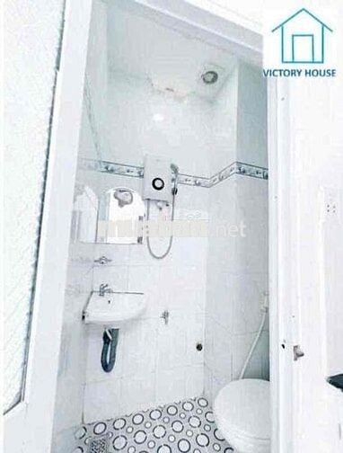 Cho thuê phòng ngay Cống Quỳnh Q1 gần BẾN THÀNH - CV 23/9 (cửa sổ lớn)