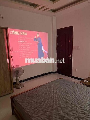 cho thuê CHDV 1 Phòng Ngủ Tách Bếp có máy chiếu 100in