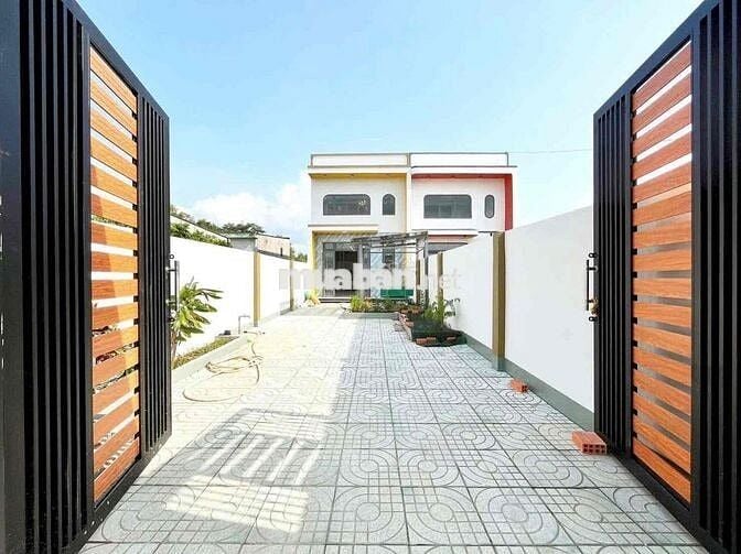 Bán Nhà Sân Vườn MỸ HẠNH NAM 2tỷ350 Bao Hết Thuế