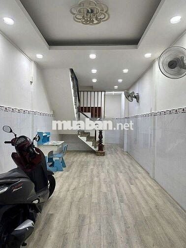 Nhà hẻm xe hơi giá rẻ Lạc Long Quân, P3, Q11