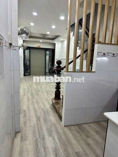 Nhà hẻm xe hơi giá rẻ Lạc Long Quân, P3, Q11