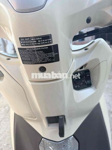 Honda Lead 2017 Trắng kem