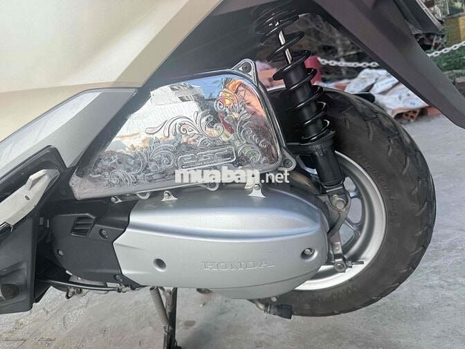 Honda Lead 2017 Trắng kem