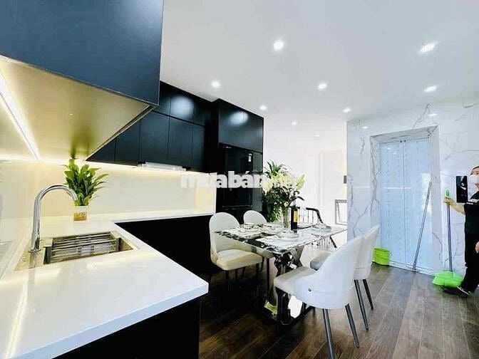 HAI BÀ TRƯNG - PHÂN LÔ - Ô TÔ vào tận Nhà - 5 tầng Thang Máy