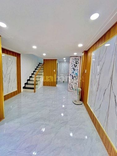 Nhà 1 trệt 1 lầu (4x7,5) đường Lâm Thị Hố Q12 giá 1t1 còn thương lượng