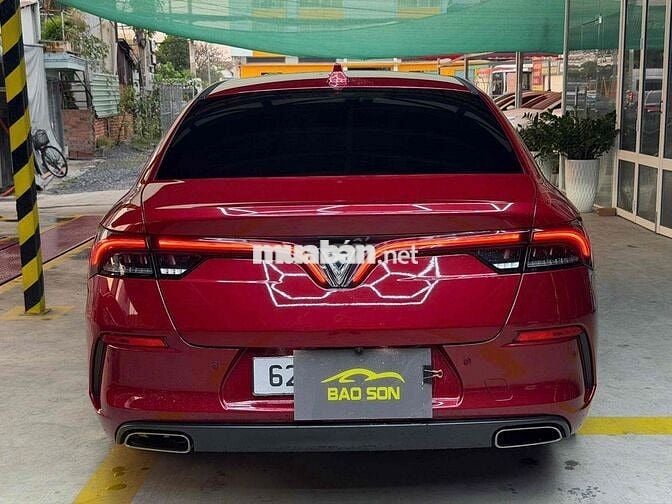 Vinfast Lux A 2021 Plus Đỏ