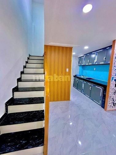 Nhà 1 trệt 1 lầu (4x7,5) đường Lâm Thị Hố Q12 giá 1t1 còn thương lượng