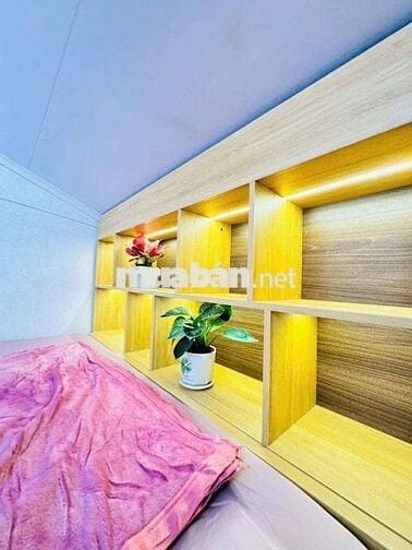 Nhỉnh 2 tỷ tập thể Bạch Mai, tầng 2, 60m, 2N1WC, full nội thất, ở ngay