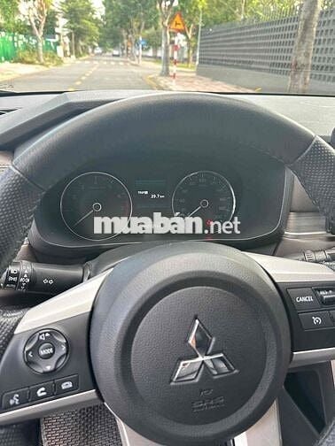 Mitsubishi Xpander 2023 AT Premium - 60000 km
