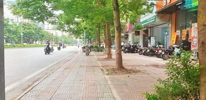 MP NGUYỄN VĂN CỪ 90M2 X 5TẦNG, MT4,5M VỈA HÈ KD, GIÁP NGÃ 4. 26,5 TỶ5