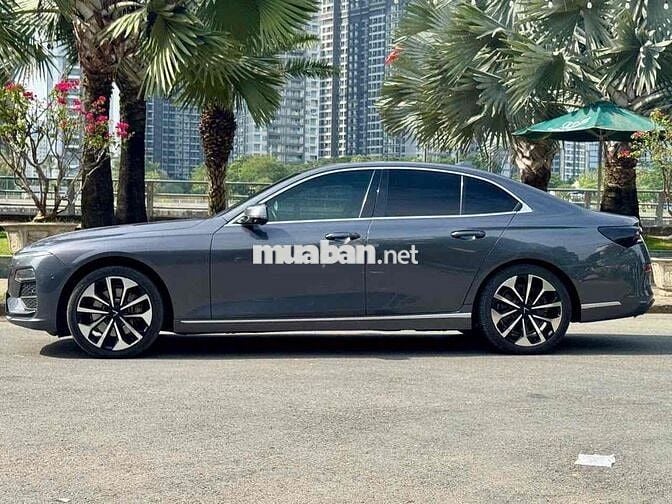 VinFast Lux A Premium 2021 - Màu xám - 5vkm