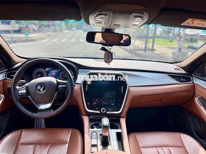 VinFast Lux A Premium 2021 - Màu xám - 5vkm